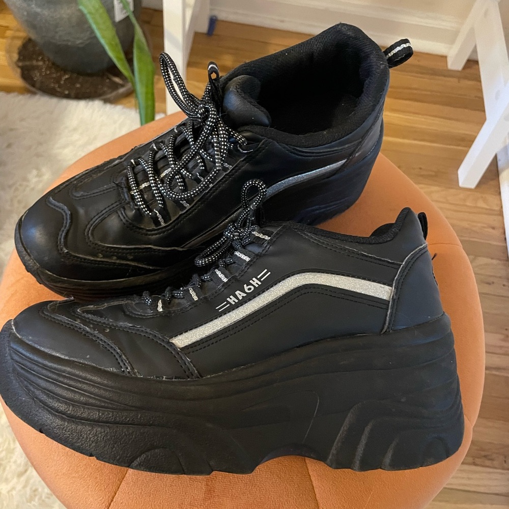 HA6H Black Lace Up Playform Sneakers Women’s Size 7